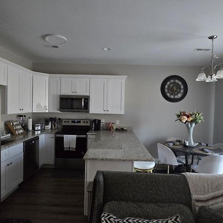 Gorgeous 3 Bedroom Home With Cable Tv In All Rooms & Free Wi-Fi Concord Kültér fotó