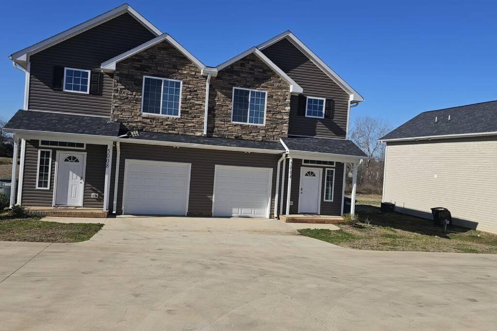 Gorgeous 3 Bedroom Home With Cable Tv In All Rooms & Free Wi-Fi Concord Kültér fotó