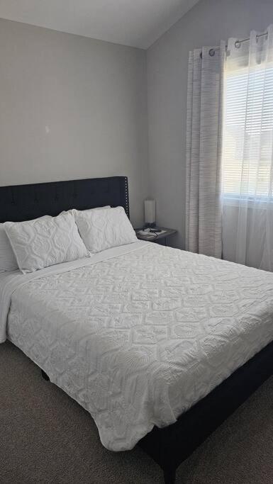 Gorgeous 3 Bedroom Home With Cable Tv In All Rooms & Free Wi-Fi Concord Kültér fotó