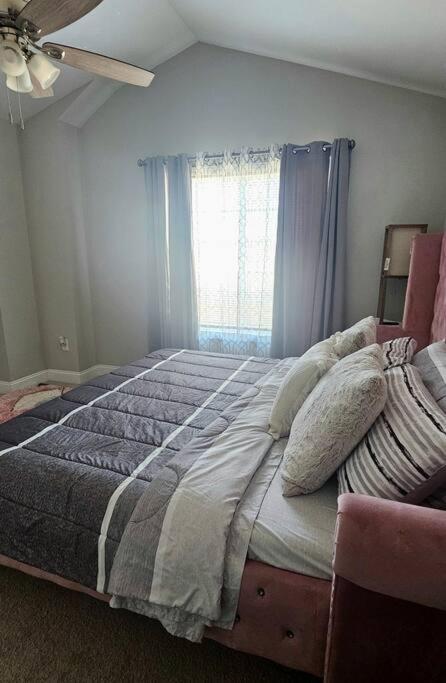 Gorgeous 3 Bedroom Home With Cable Tv In All Rooms & Free Wi-Fi Concord Kültér fotó