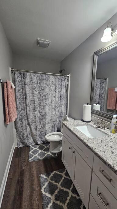 Gorgeous 3 Bedroom Home With Cable Tv In All Rooms & Free Wi-Fi Concord Kültér fotó