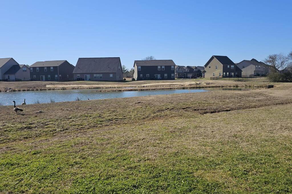 Gorgeous 3 Bedroom Home With Cable Tv In All Rooms & Free Wi-Fi Concord Kültér fotó